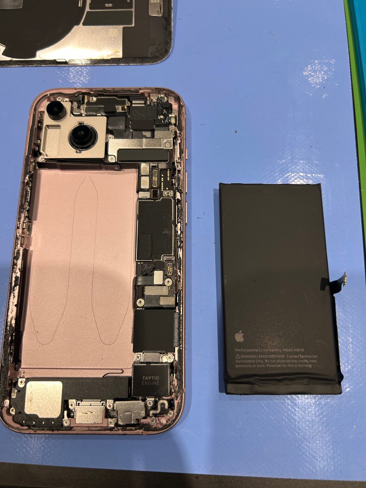 【安城店】iPhone１５のバッテリー修理【安城市からご来店】