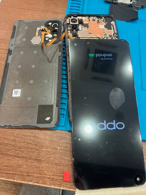 【ららぽーと安城店】OPPOreno5A画面交換【安城市よりお越し】
