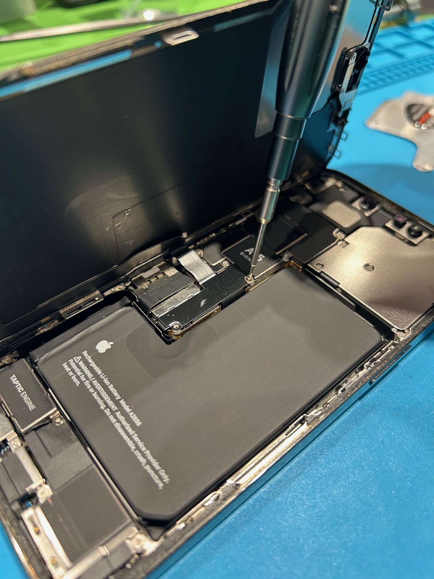 【安城店】iPhone１３proのバッテリー交換【岡崎市からご来店】