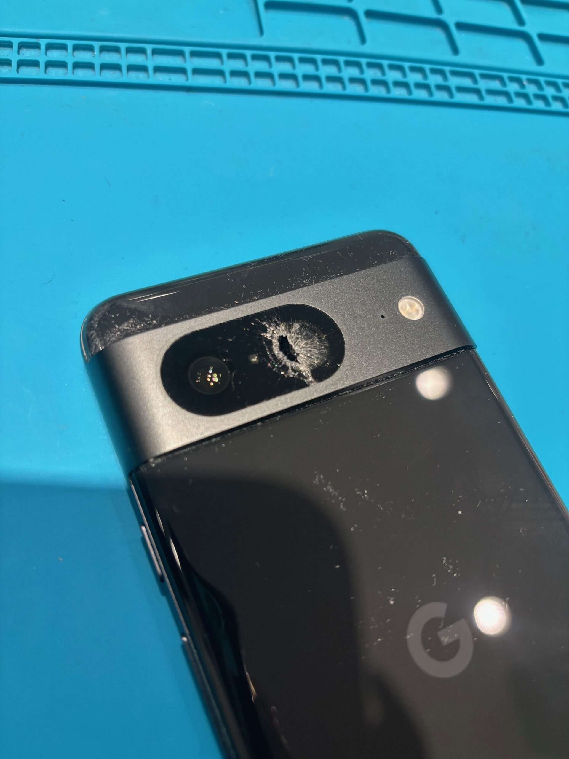 【安城店】Google Pixel8のカメラレンズ修理【碧南市からご来店】