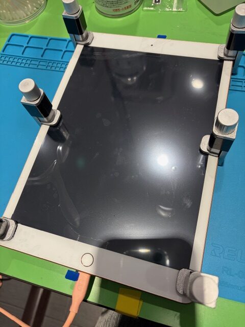 【安城店】iPad第7世代のフロントガラス交換【安城市からご来店】